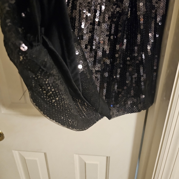 Beautiful sequence black and white mini dress - Picture 1 of 4